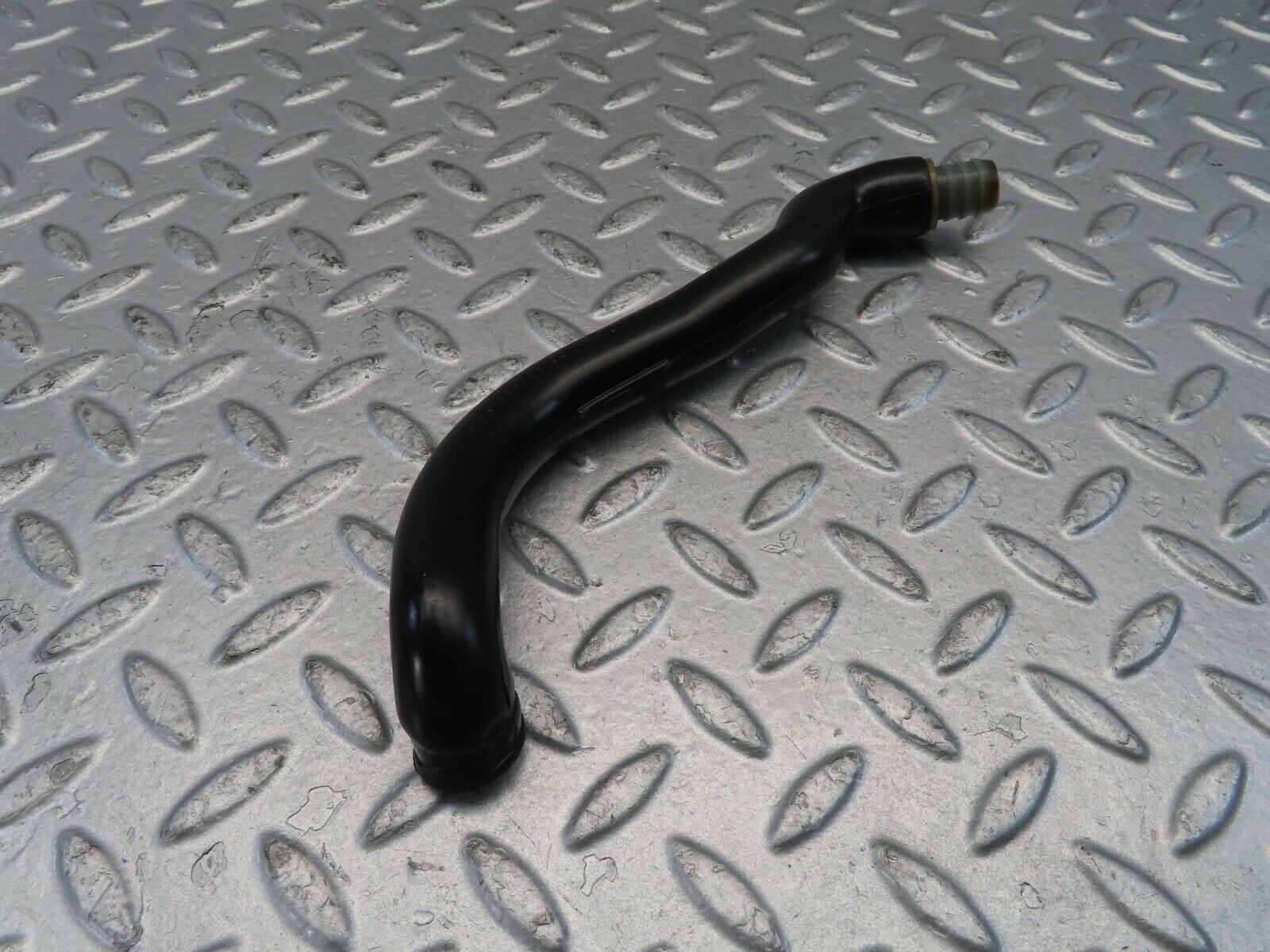 11051 Mercedes-Benz R107 W116 Air Intake Breather Hose 1160940485