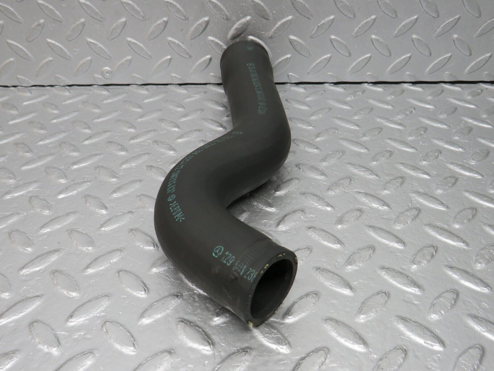 38276 Mercedes-Benz R129 280SL Coupe Upper Radiator Hose Pipe 1295012382