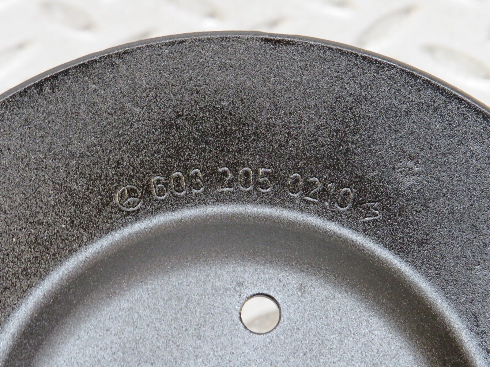 27685 Mercedes-Benz S124 300TE Wagon Water Pump Pulley 6032050210