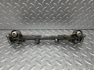 33400 Mercedes-Benz W202 C180 Fuel Injector Rail 11107845