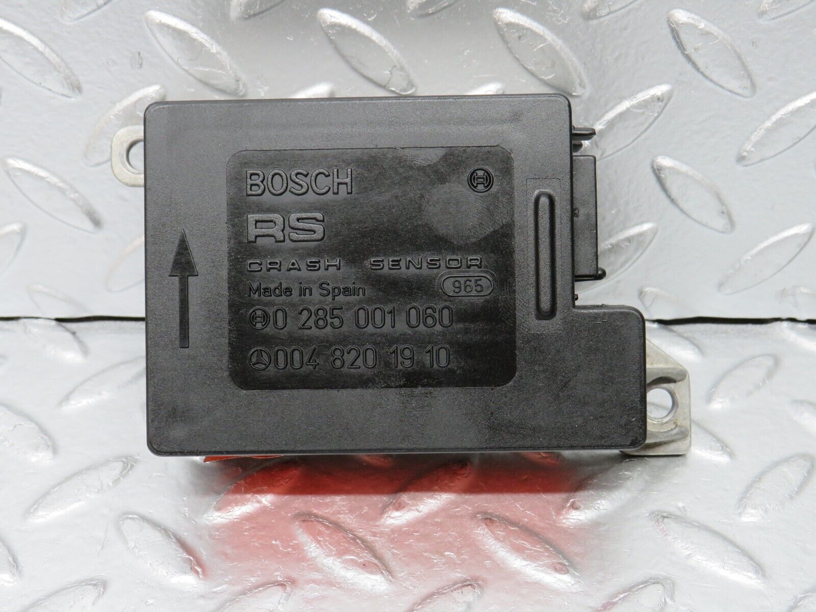 30411 Mercedes-Benz W124 230E Crash Sensor 0048201910 0285001060