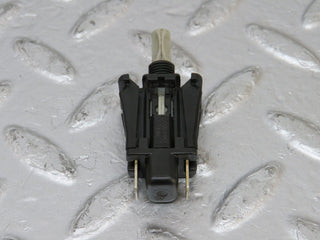 33323 Mercedes-Benz W202 C180 Door Contact Switch 2018202120