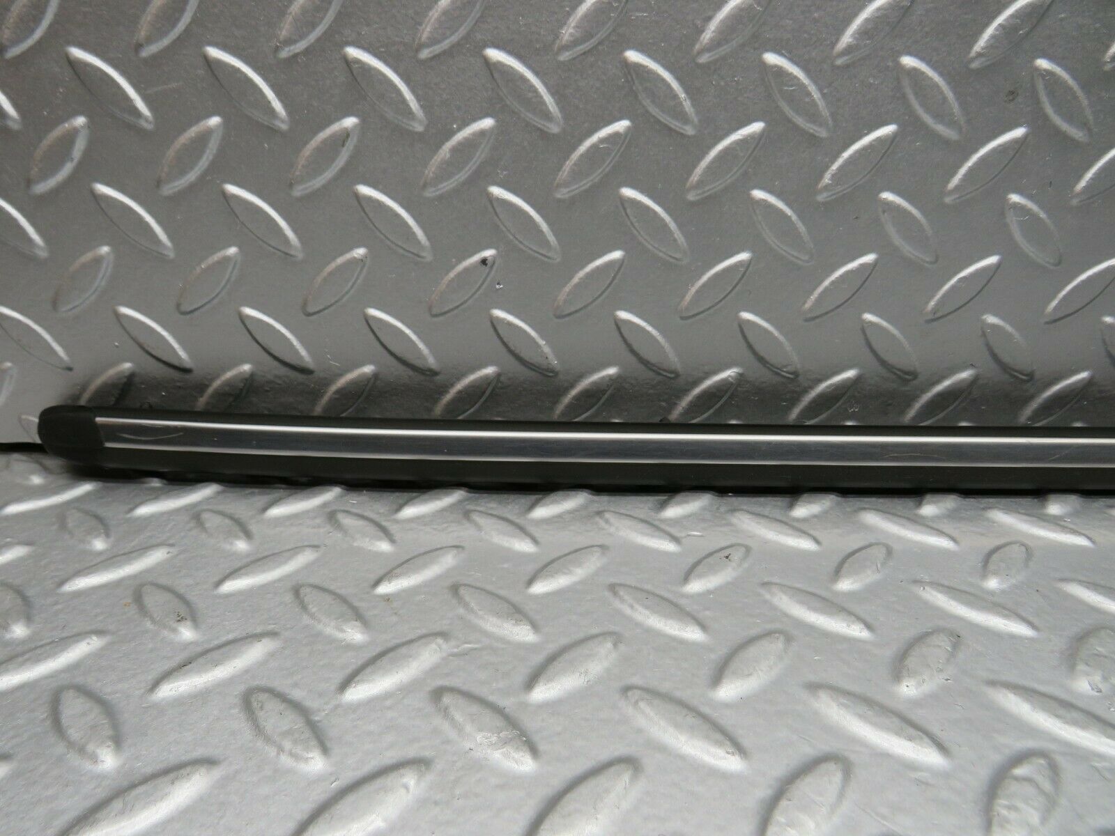 22023 Mercedes-Benz S123 280TE Front Left Fender Wing Centre Moulding Trim