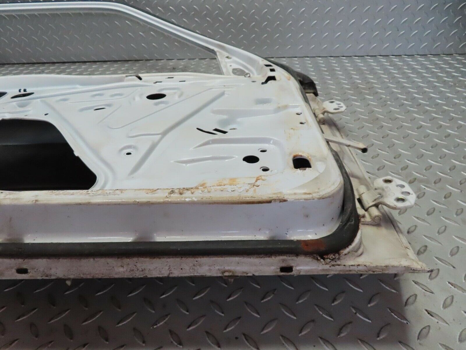16210 Mercedes-Benz W124 260E Front Left Door