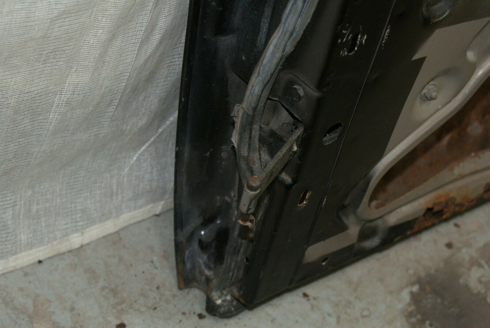 3240 Mercedes-Benz W115 220D Rear Right Door