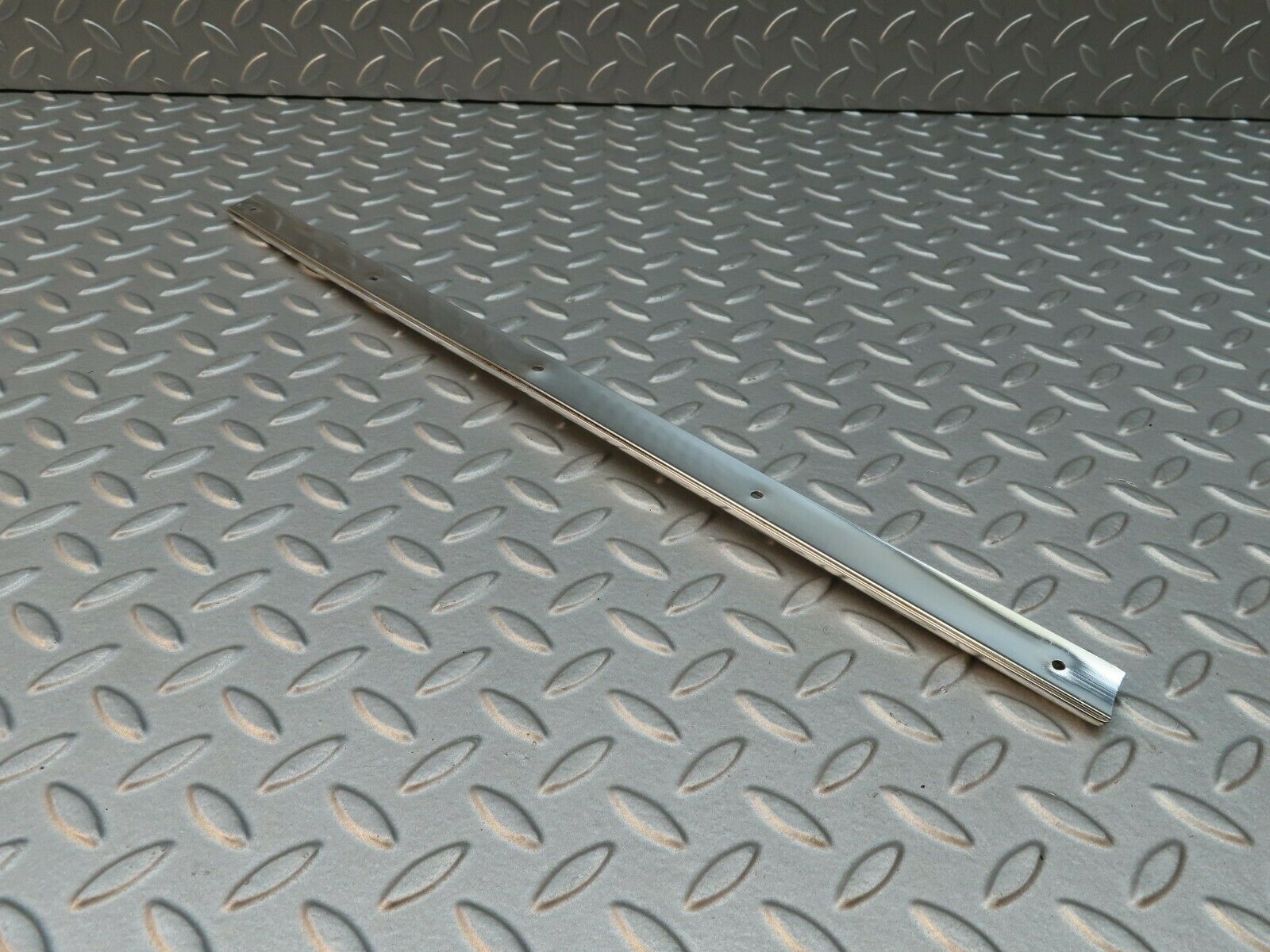 5079 Mercedes-Benz R107 350SL Coupe Sealing Rail A Pillar Right