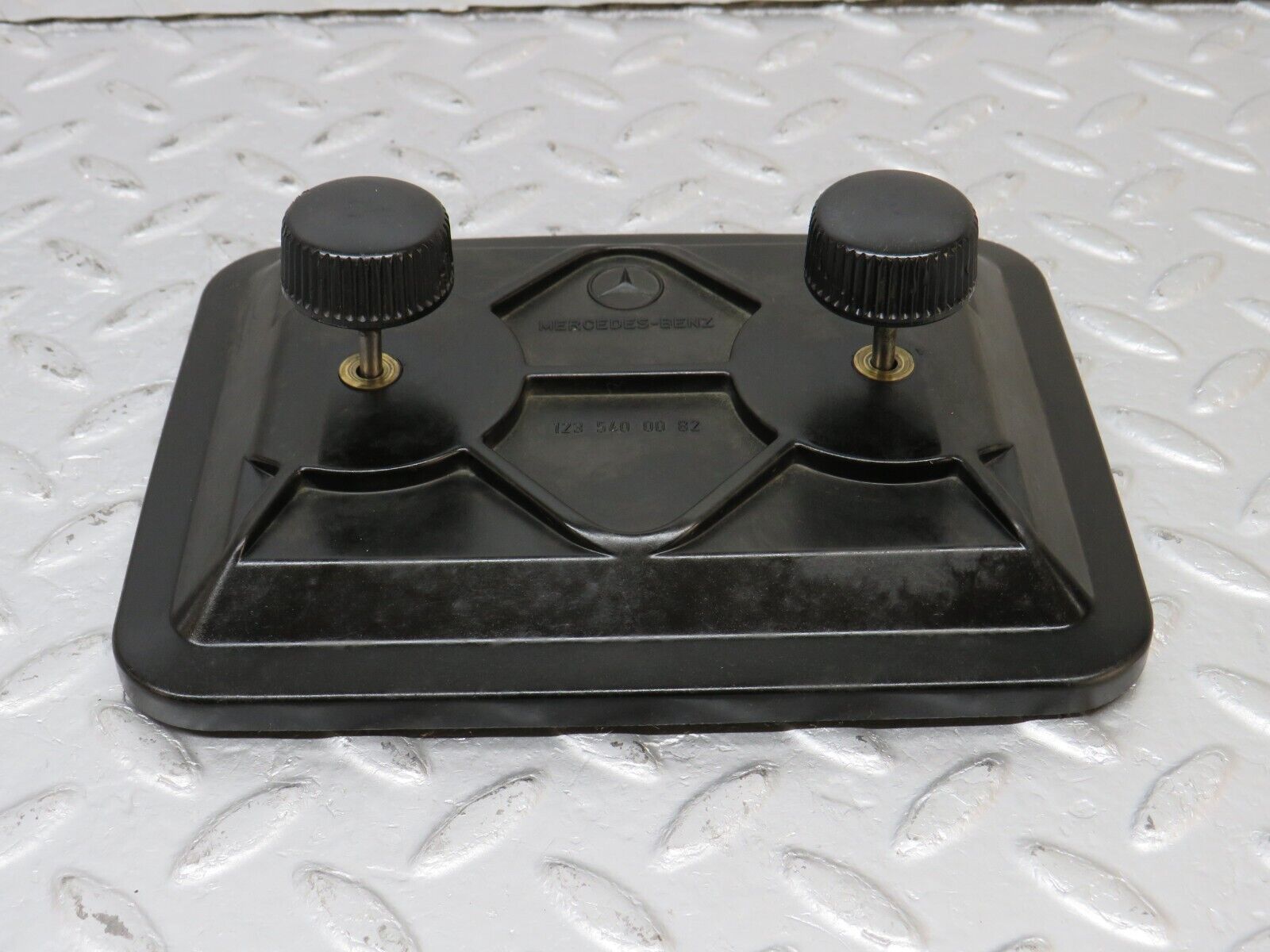 40572 Mercedes-Benz W123 300D Fuse Box Cover Lid 1235400082