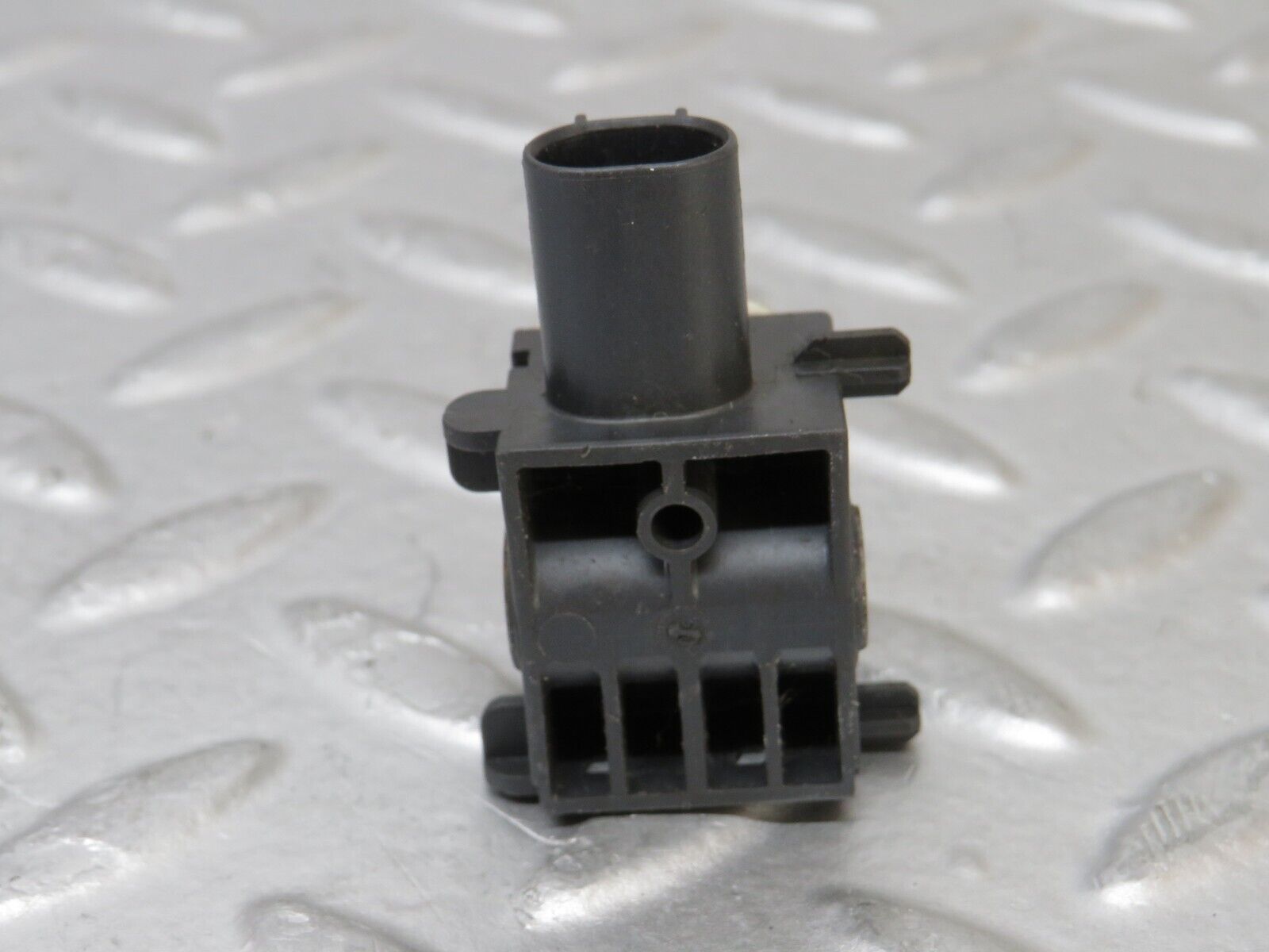 35128 Mercedes-Benz W221 Side Crash Sensor 0038202926