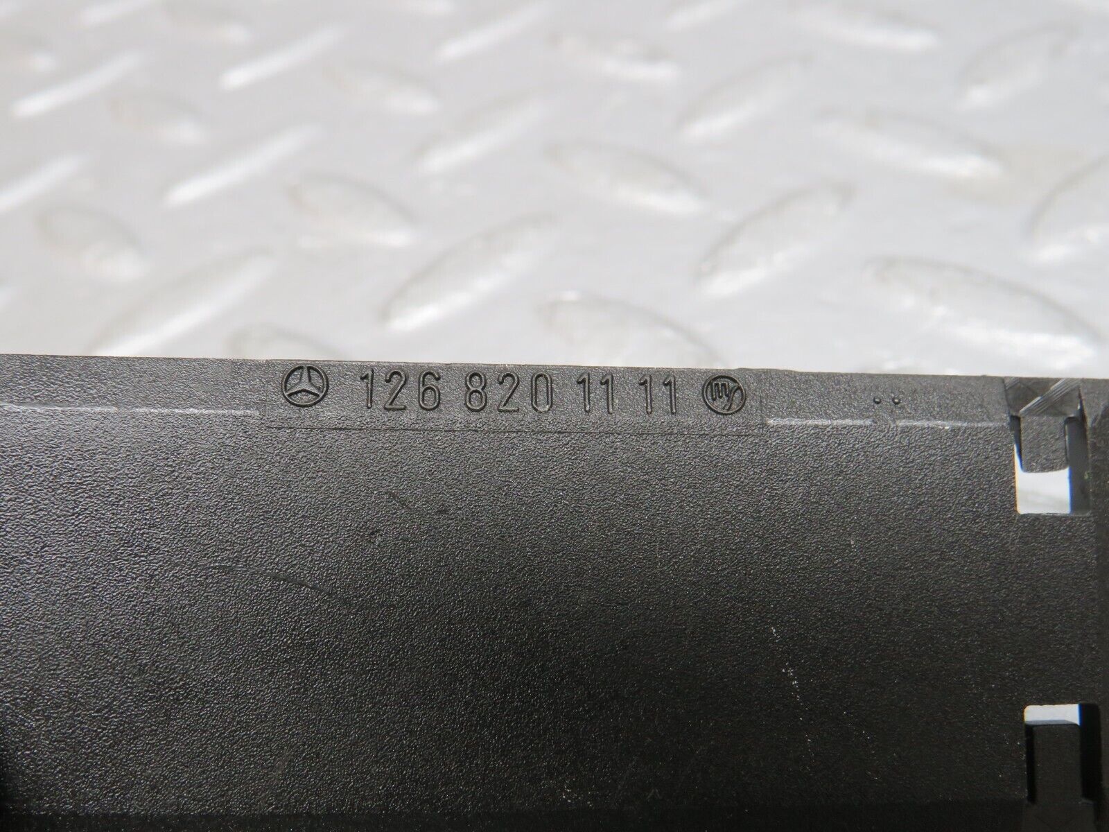 39633 Mercedes-Benz R129 320SL Coupe Windscreen Washer Nozzle Connector 1268201111