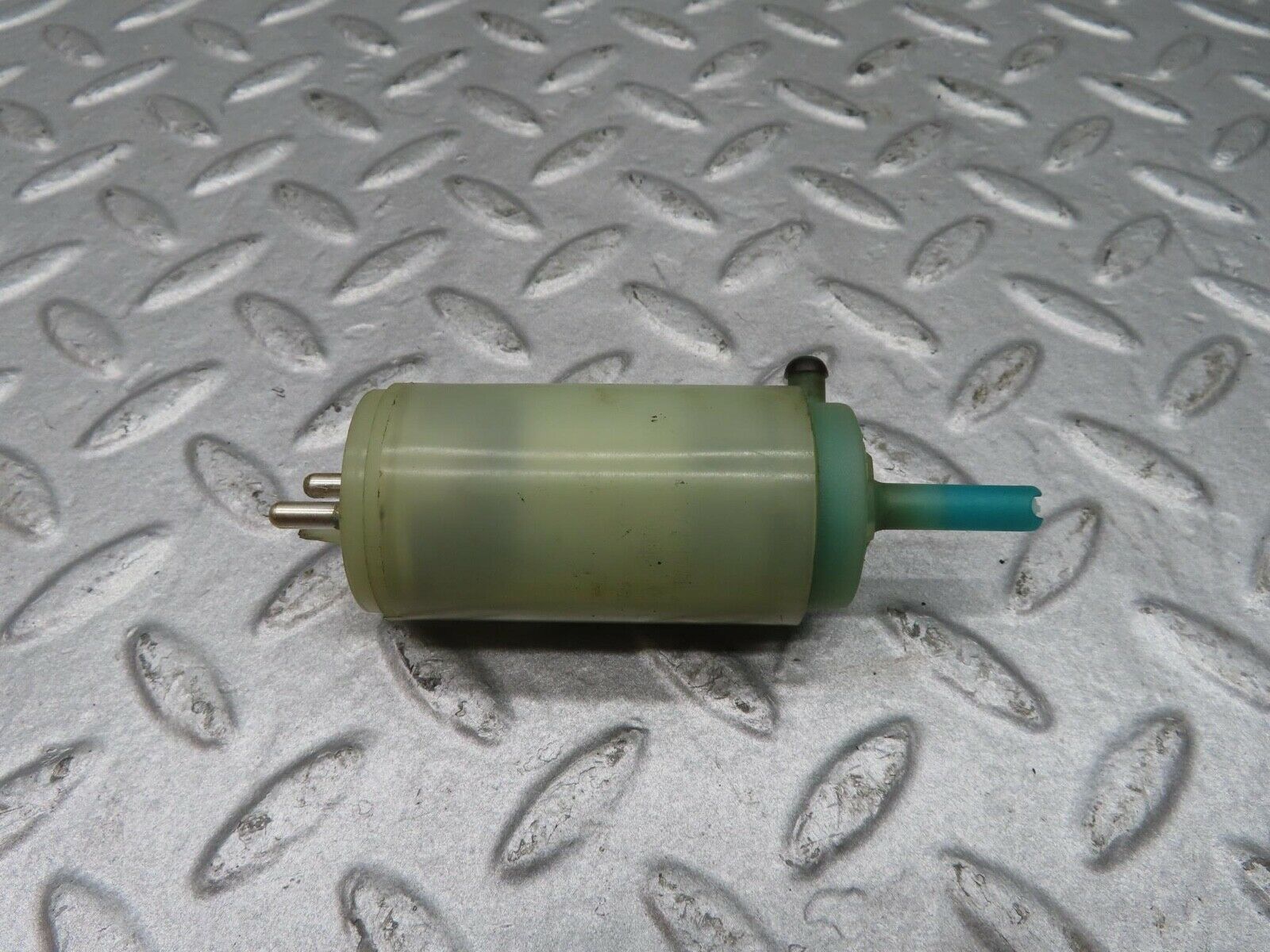 16179 Mercedes-Benz W124 260E Windscreen Washer Pump