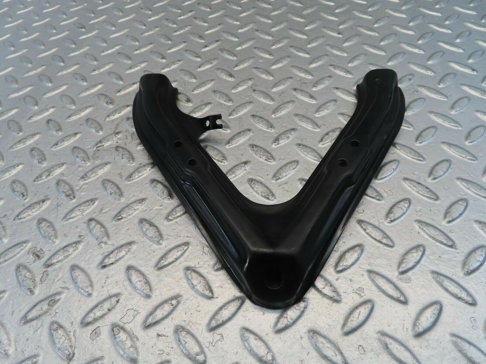 11575 Mercedes-Benz C123 230CE Coupe Air Intake Manifold Bracket