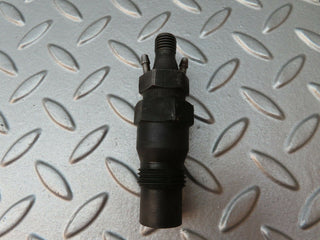 W115 diesel fuel injector used OEM