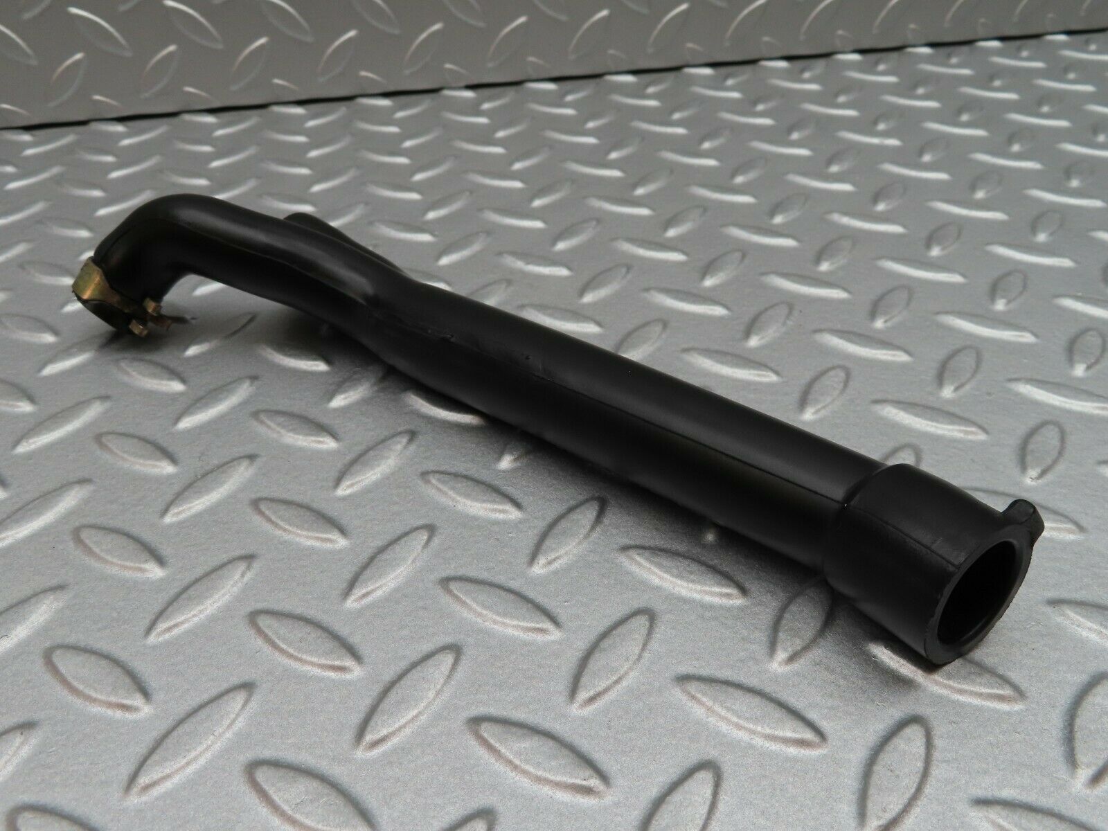 5047 Mercedes-Benz R107 350SL Coupe Air Intake Breather Hose 1160940682