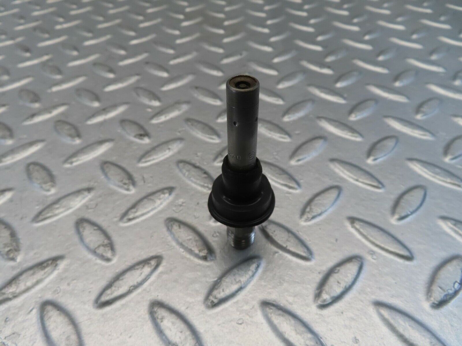 11036 Mercedes-Benz R107 W116 Fuel Injector Bosch 0437502010