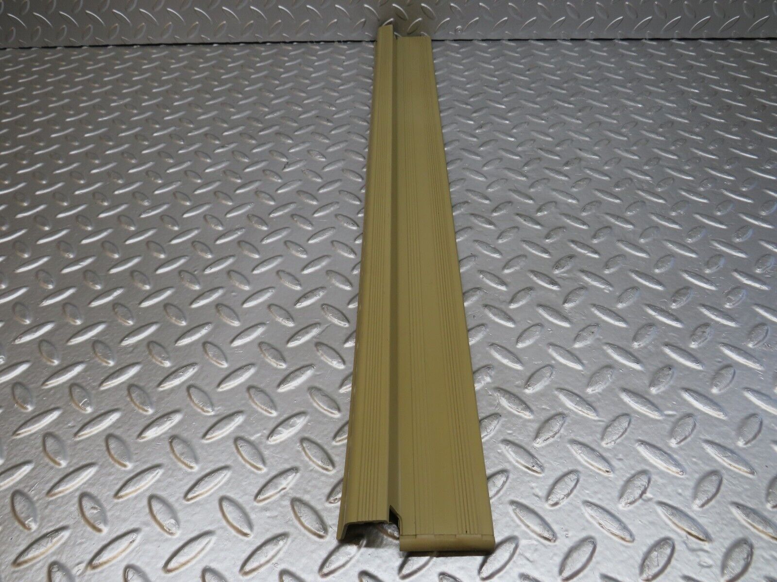 29277 Mercedes-Benz W124 230E Front Left Door Sill Trim