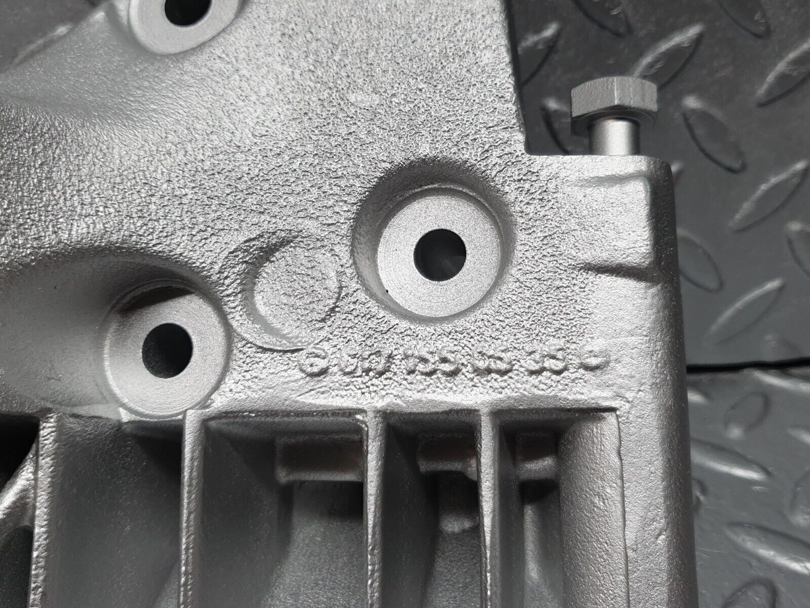 40825 Mercedes-Benz W123 300D Alternator Generator Bracket 6171550535