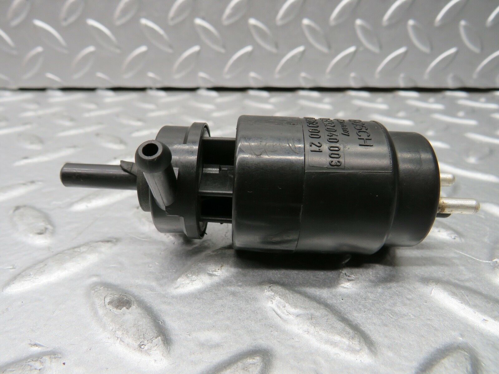 21864 Mercedes-Benz W123 Windscreen Washer Pump Bosch 1248690021