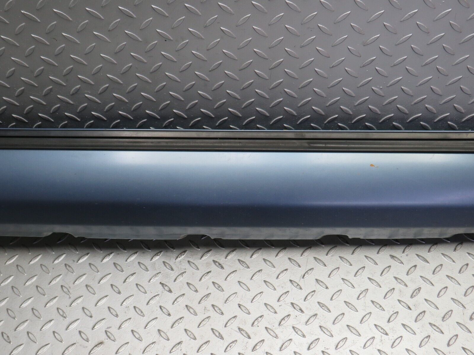 31916 Mercedes-Benz S124 220TE Wagon Side Skirt Right Side 1246902440