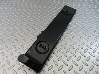 9039 Mercedes-Benz W123 Tail Light Bulb Holder Left