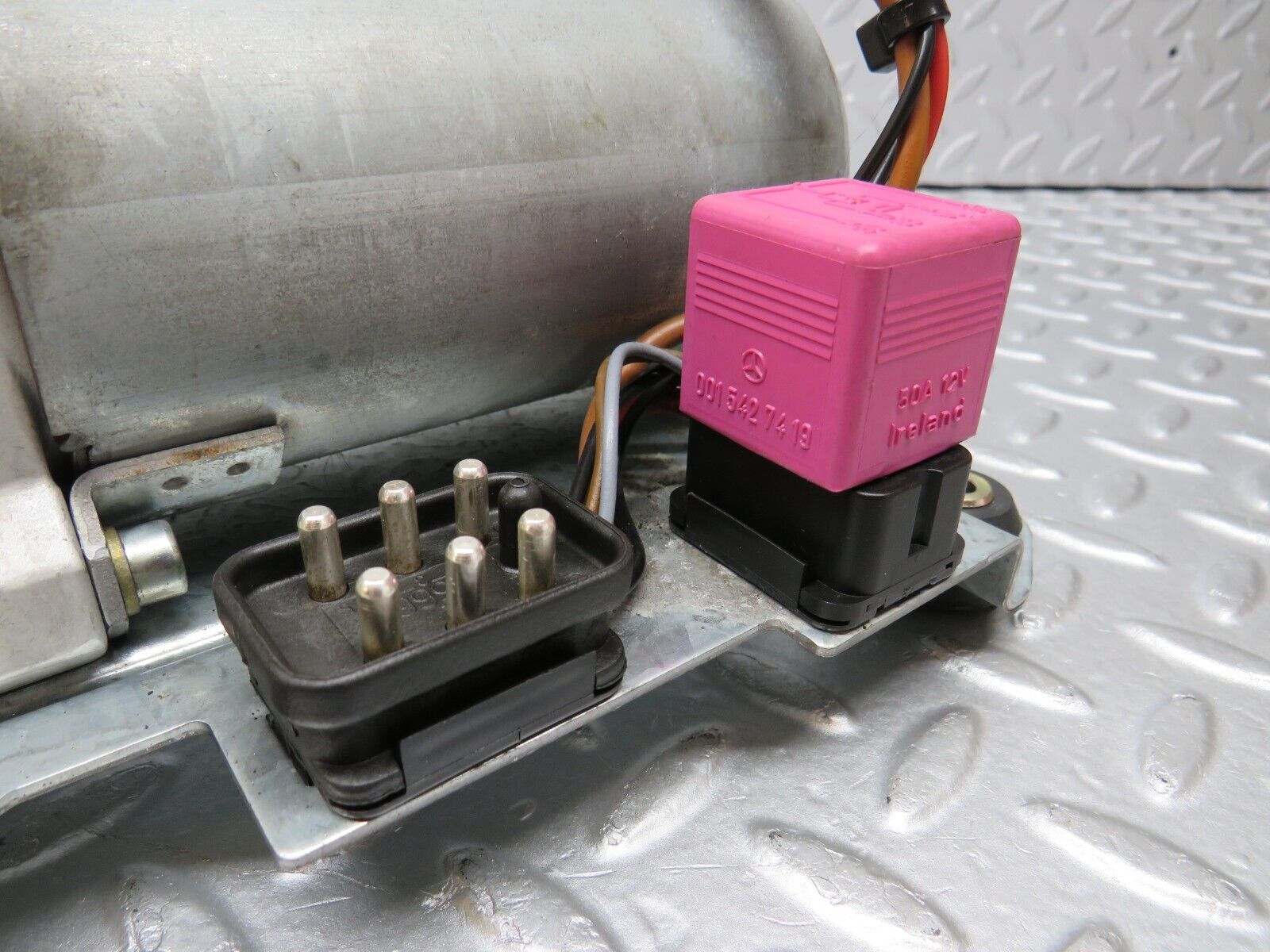 39397 Mercedes-Benz R129 320SL Coupe Roof Hydraulic Pump Bosch 1298000748 0542020012