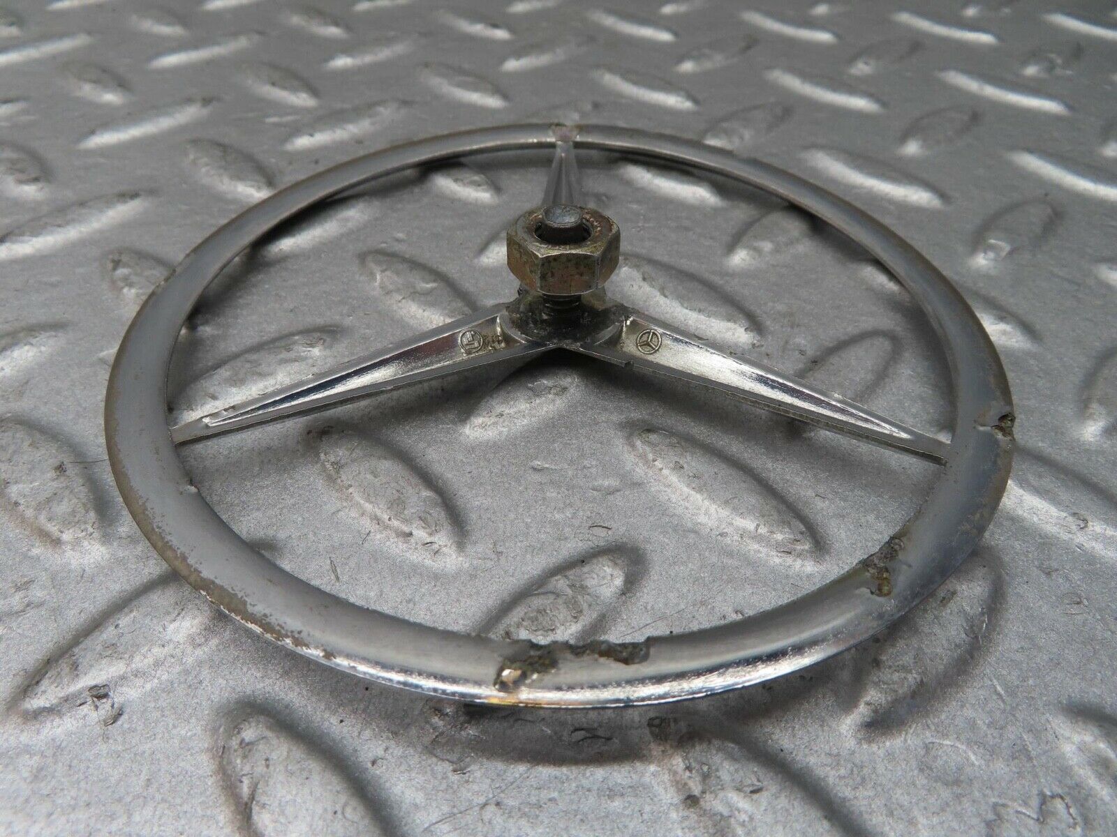 13623 Mercedes-Benz W123 200 Trunk Boot Lid Emblem  1267580058