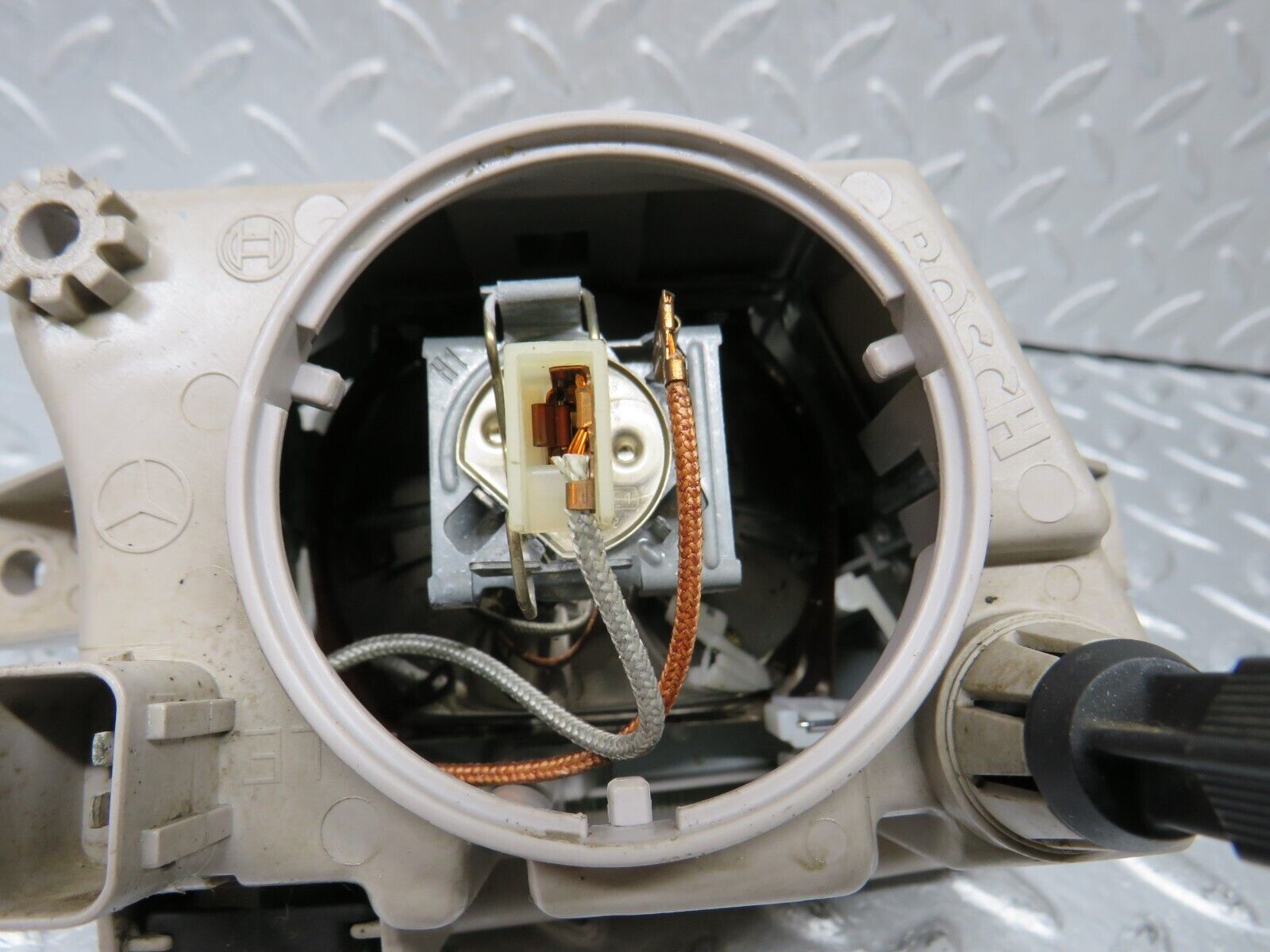 39611 Mercedes-Benz R129 320SL Coupe Front Left Fog Light Bosch 1305621696 1305230160 1305219028