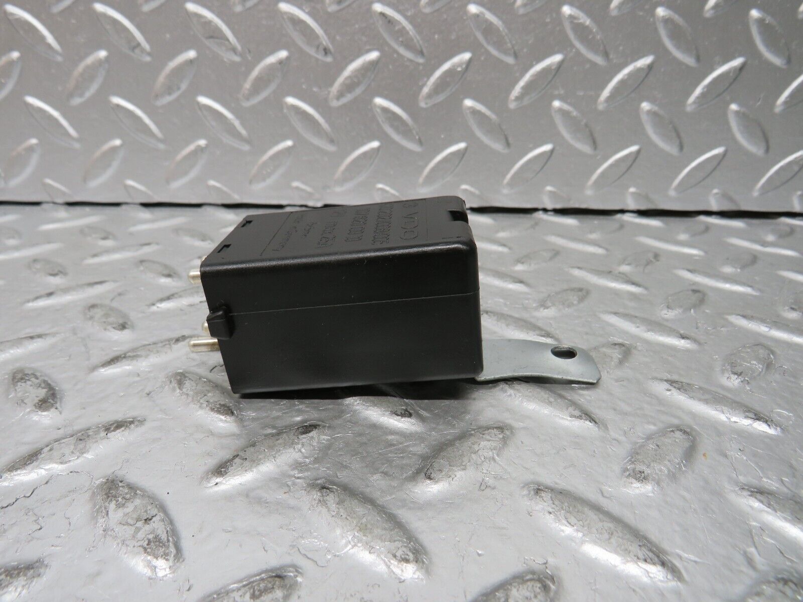 27193 Mercedes-Benz W123 280E Rear Heated Window Relay 1078200010