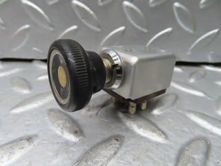 21027 Mercedes-Benz W114 250CE Coupe 3 Pin Pull Switch 31263001
