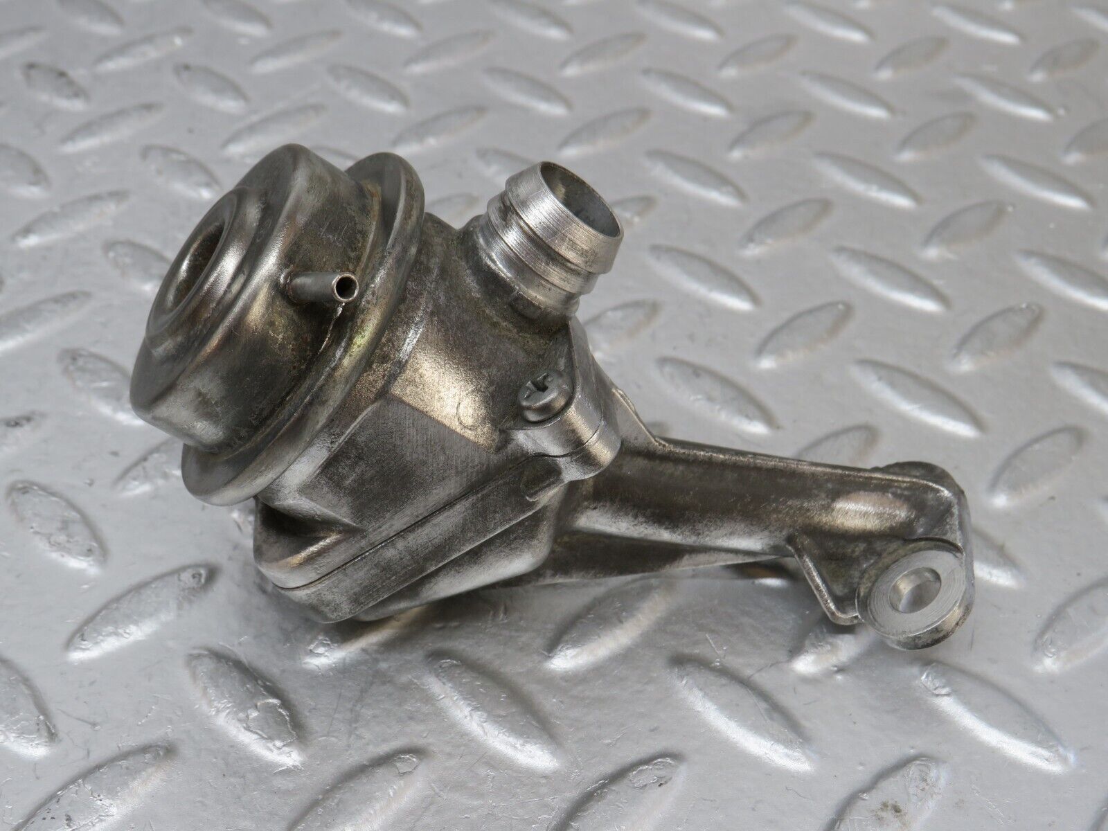 34941 Mercedes-Benz W210 320E Exhaust Gas Recirculation Valve EGR 0021403560