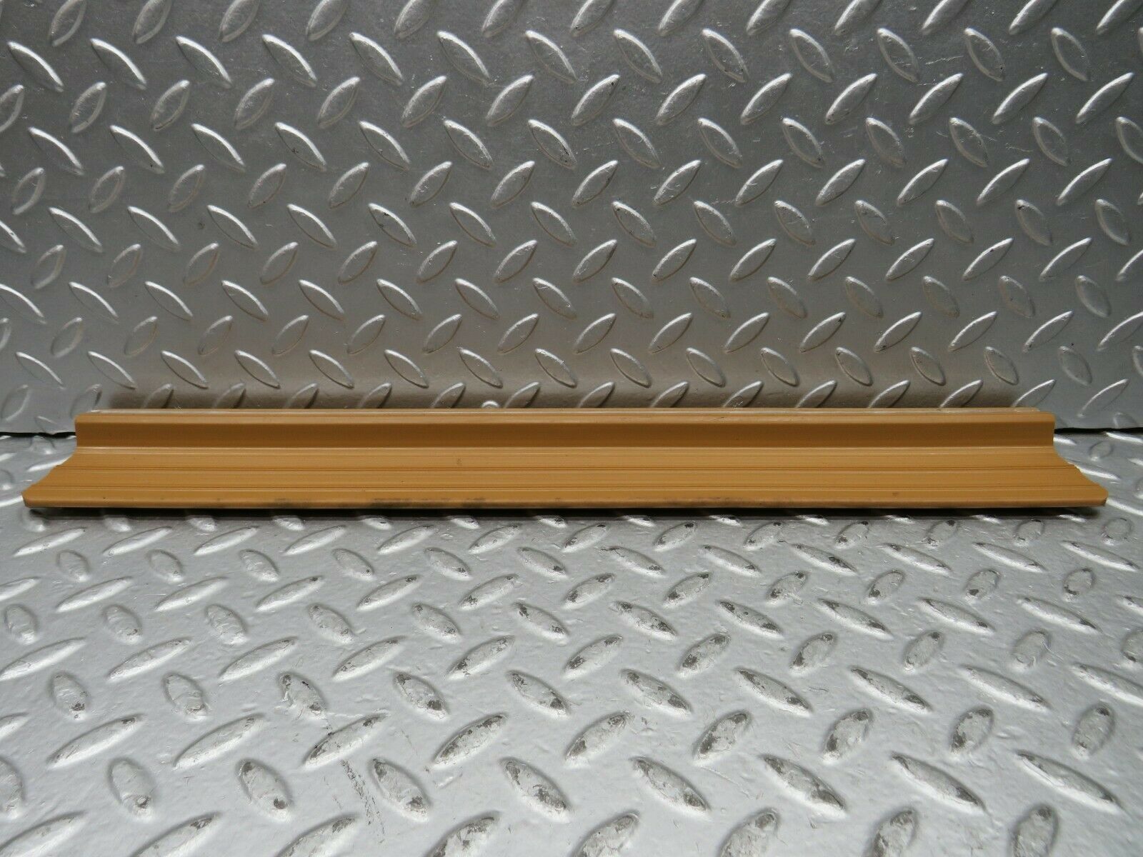 21998 Mercedes-Benz S123 280TE Wagon Rear Right Door Sill Trim Palomino
