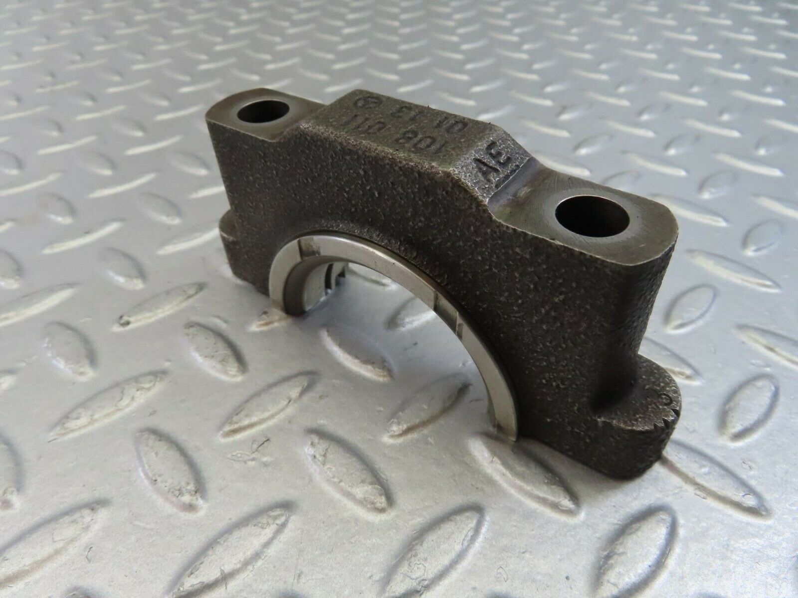 9872 Mercedes-Benz C123 280CE Coupe Crankshaft Bearing Holder Block 1080110113