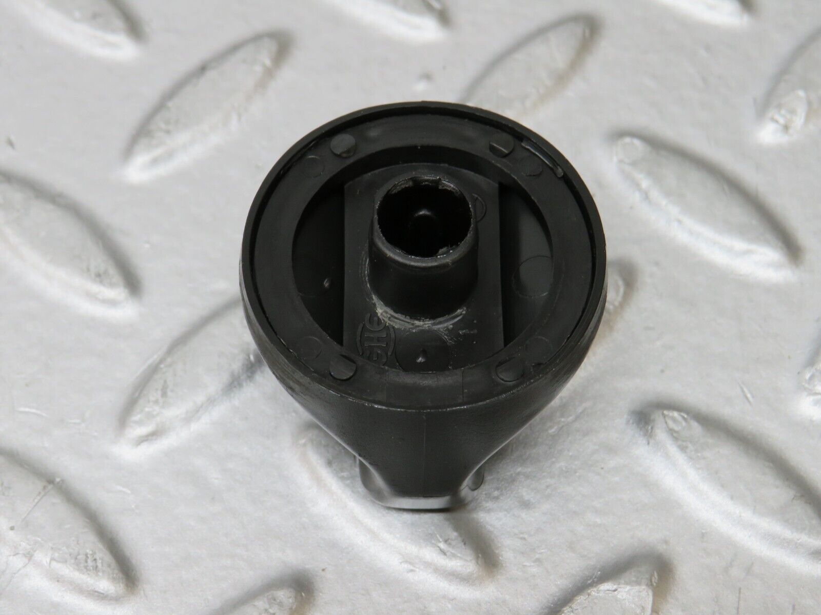36132 Mercedes-Benz W126 420SE Heater Control Knob Pair