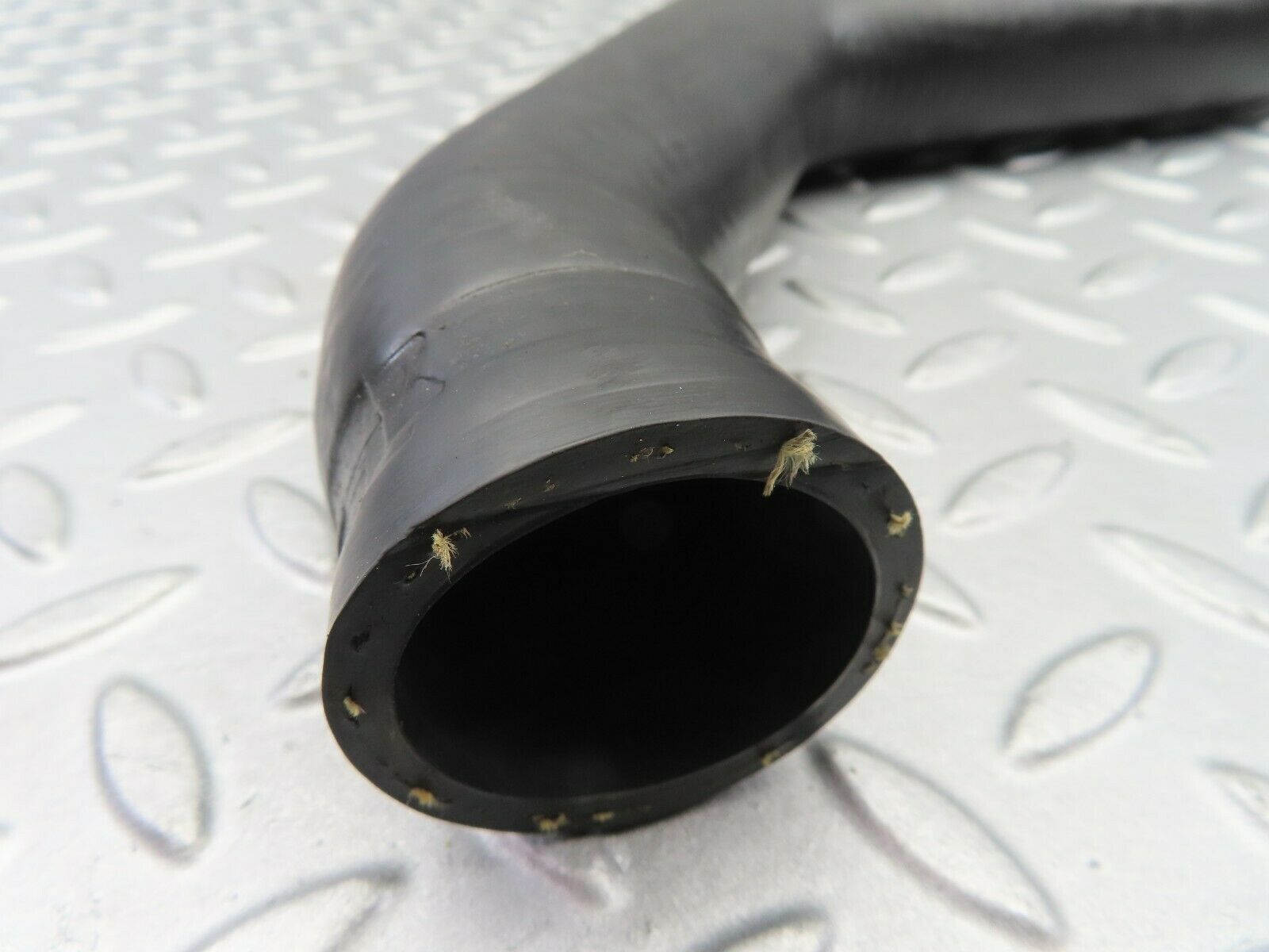 7150 Mercedes-Benz C107 350SLC Coupe Radiator Hose 1165013482