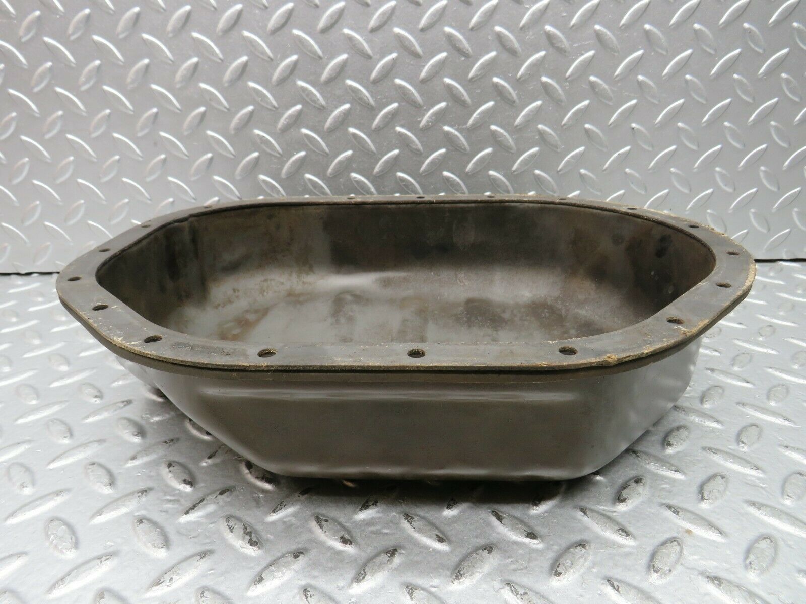 22227 Mercedes-Benz S123 280TE Wagon Oil Pan Oil Sump