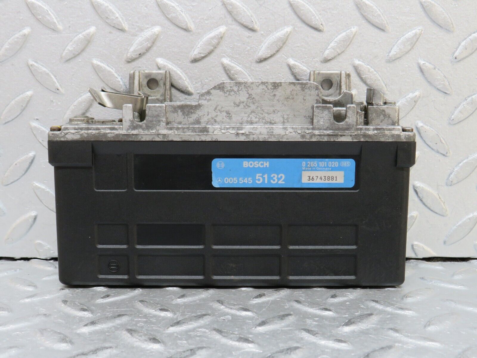 37734 Mercedes-Benz A124 320E Cabriolet ABS Control Unit ECU Bosch 0055455132 0265101020