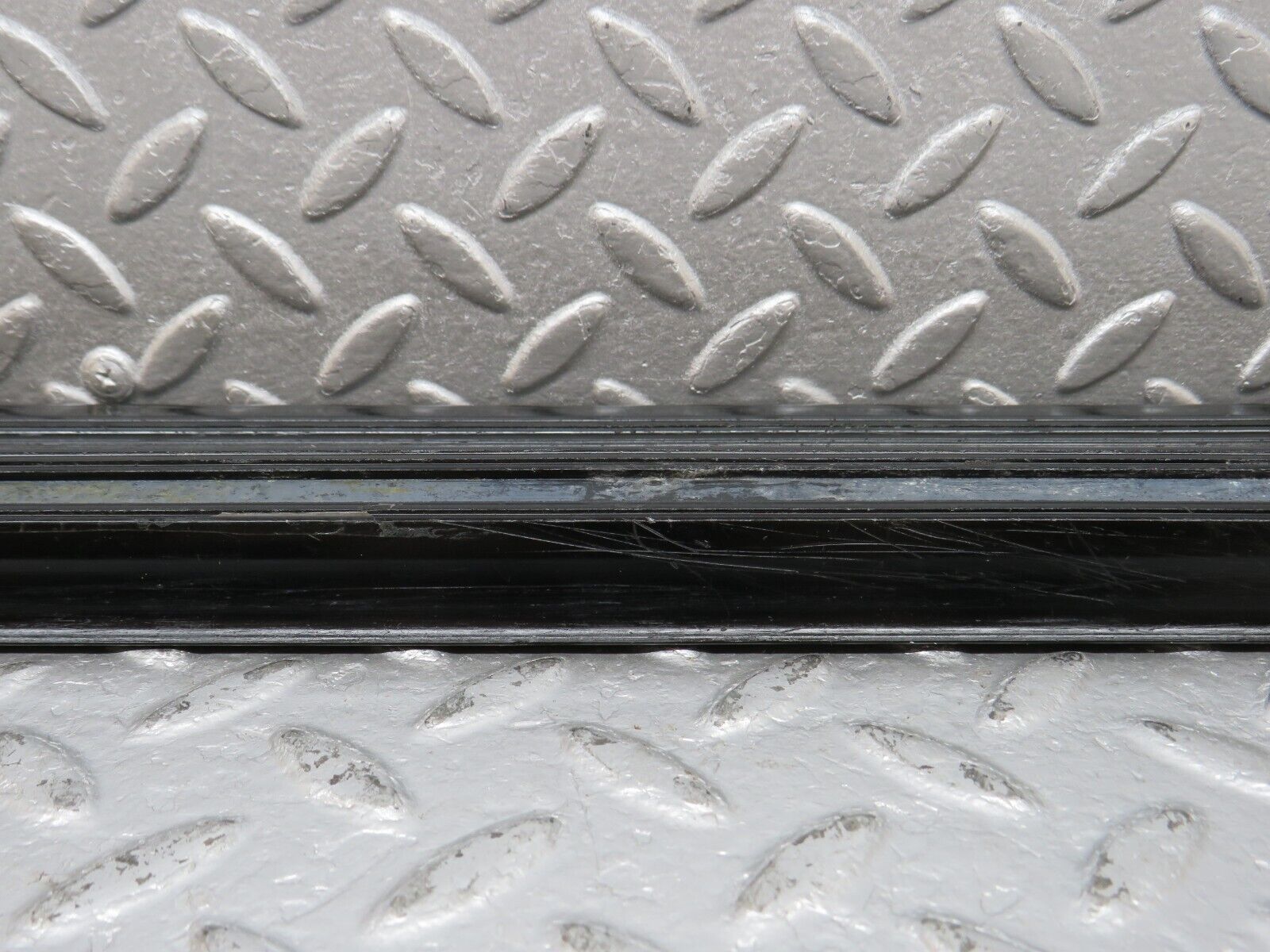 40632 Mercedes-Benz W123 300D Front Left Door Sill Trim Black