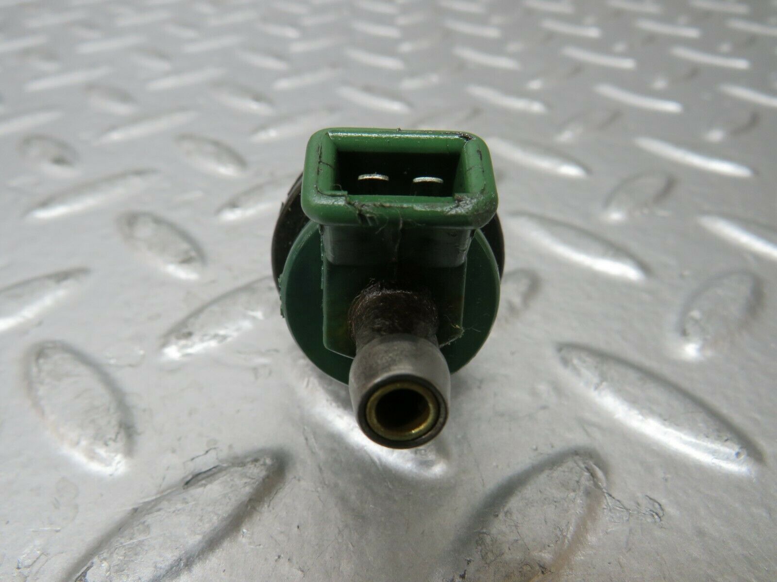 23664 Mercedes-Benz W114 280E Fuel Injector Bosch 0280150014
