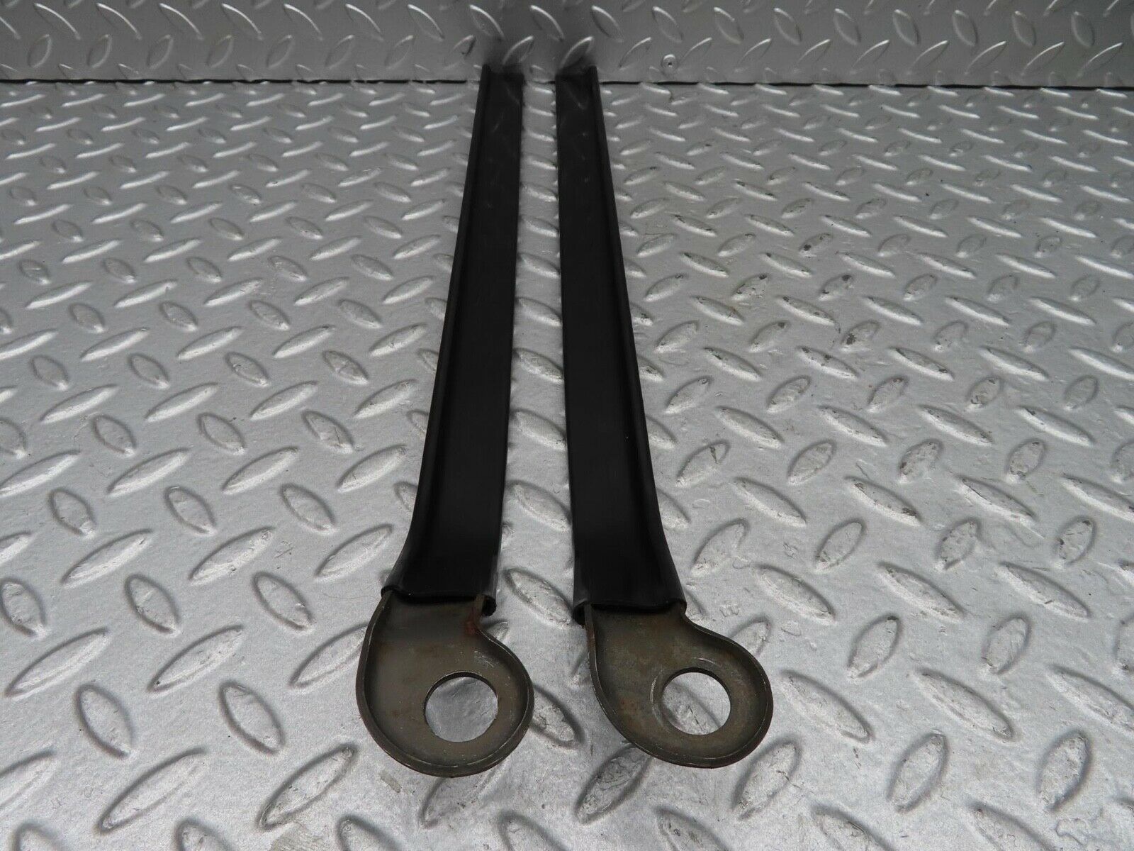 14424 Mercedes-Benz W116 350SE Seat Belt Runner Left Right
