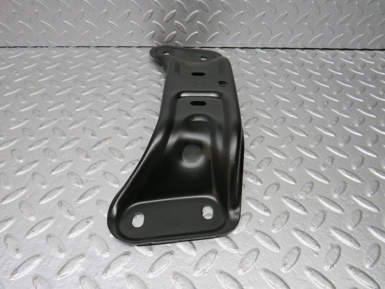 39568 Mercedes-Benz R129 320SL Coupe Gearbox Mount Bracket