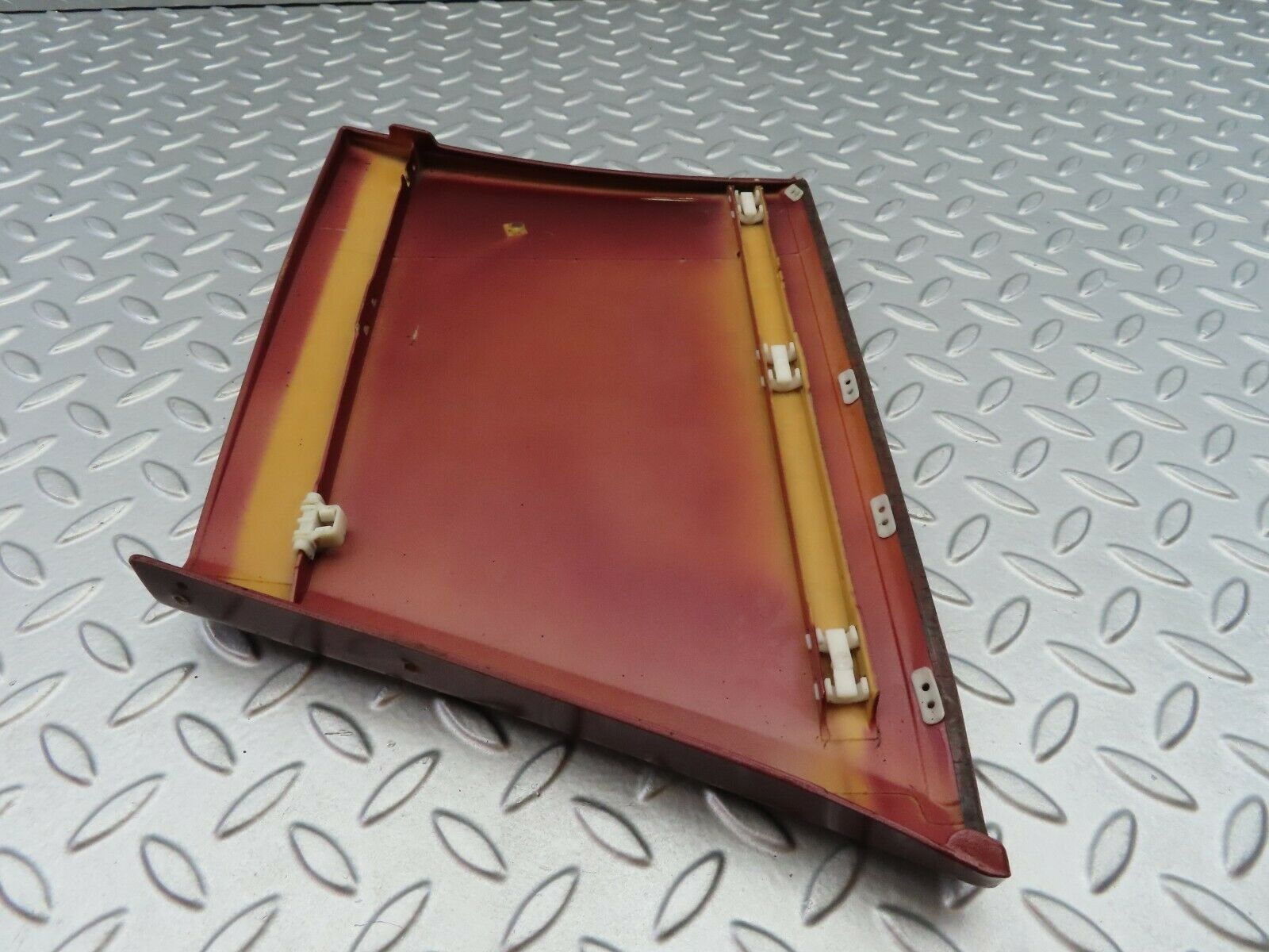 6591 Mercedes-Benz S124 E220 Wagon Front Left Fender Wing Moulding Trim 1246901340