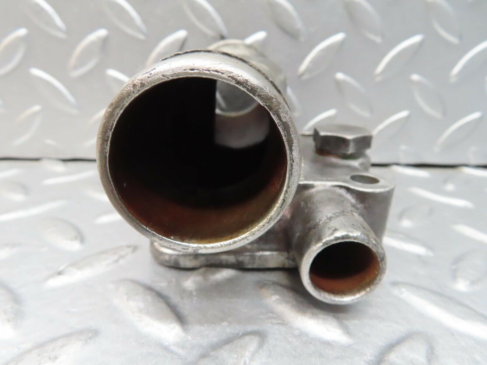 14360 Mercedes-Benz W116 350SE Water Pipe Socket 1162011730