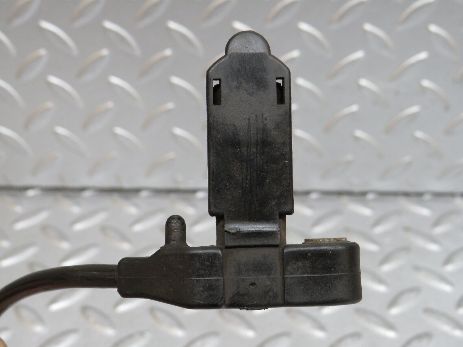 29592 Mercedes-Benz W124 230E Brake Pad Sensor Right Side 2015452228