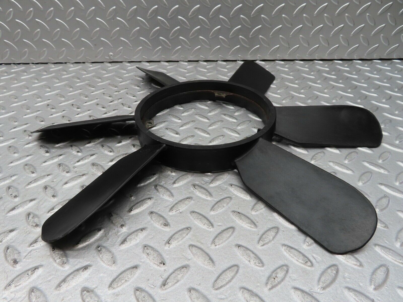 17304 Mercedes-Benz R129 300SL Coupe Engine Cooling Fan 1032000623