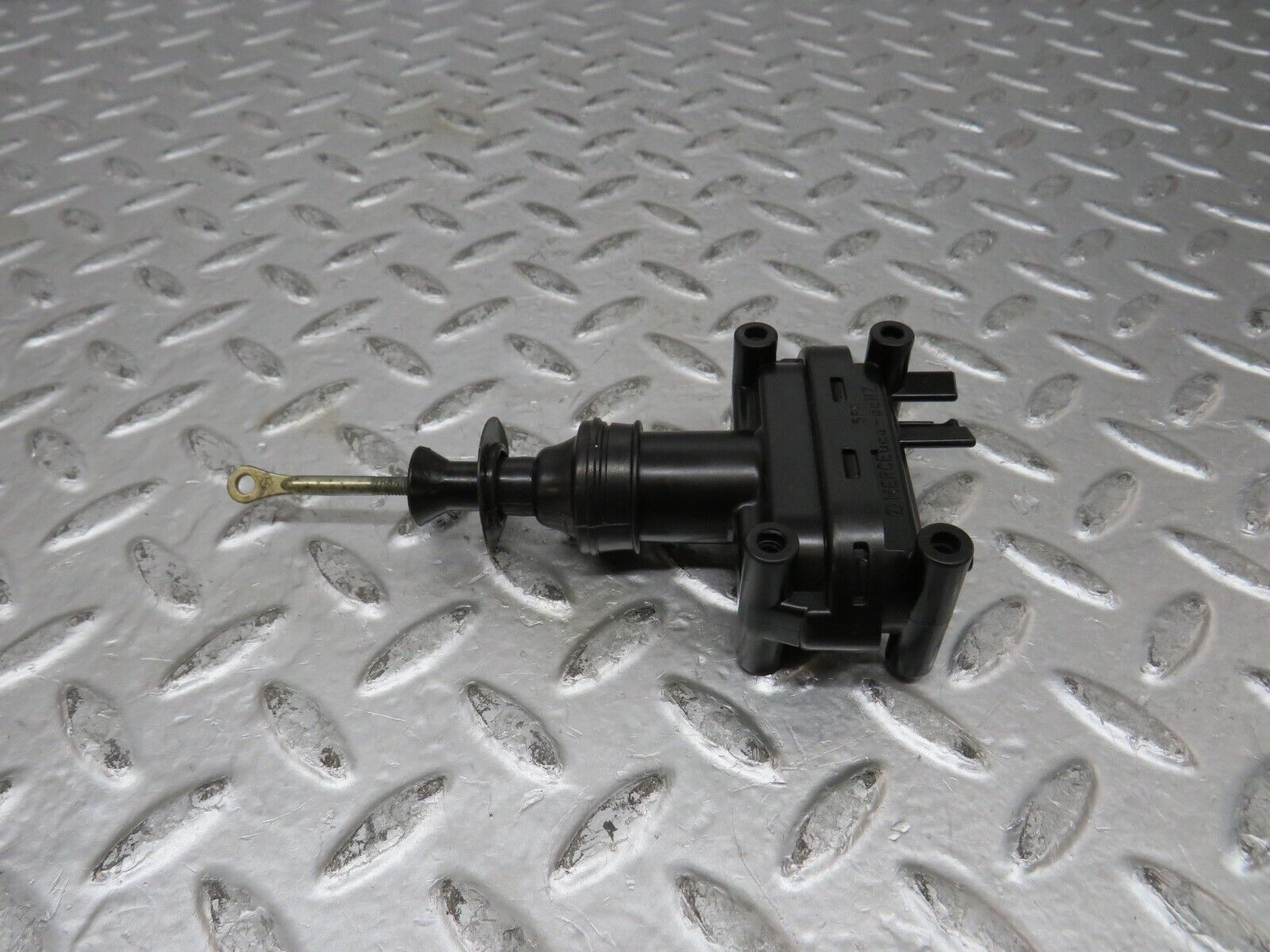 27497 Mercedes-Benz S124 300TE Wagon Door Lock Vacuum Actuator Rear Left