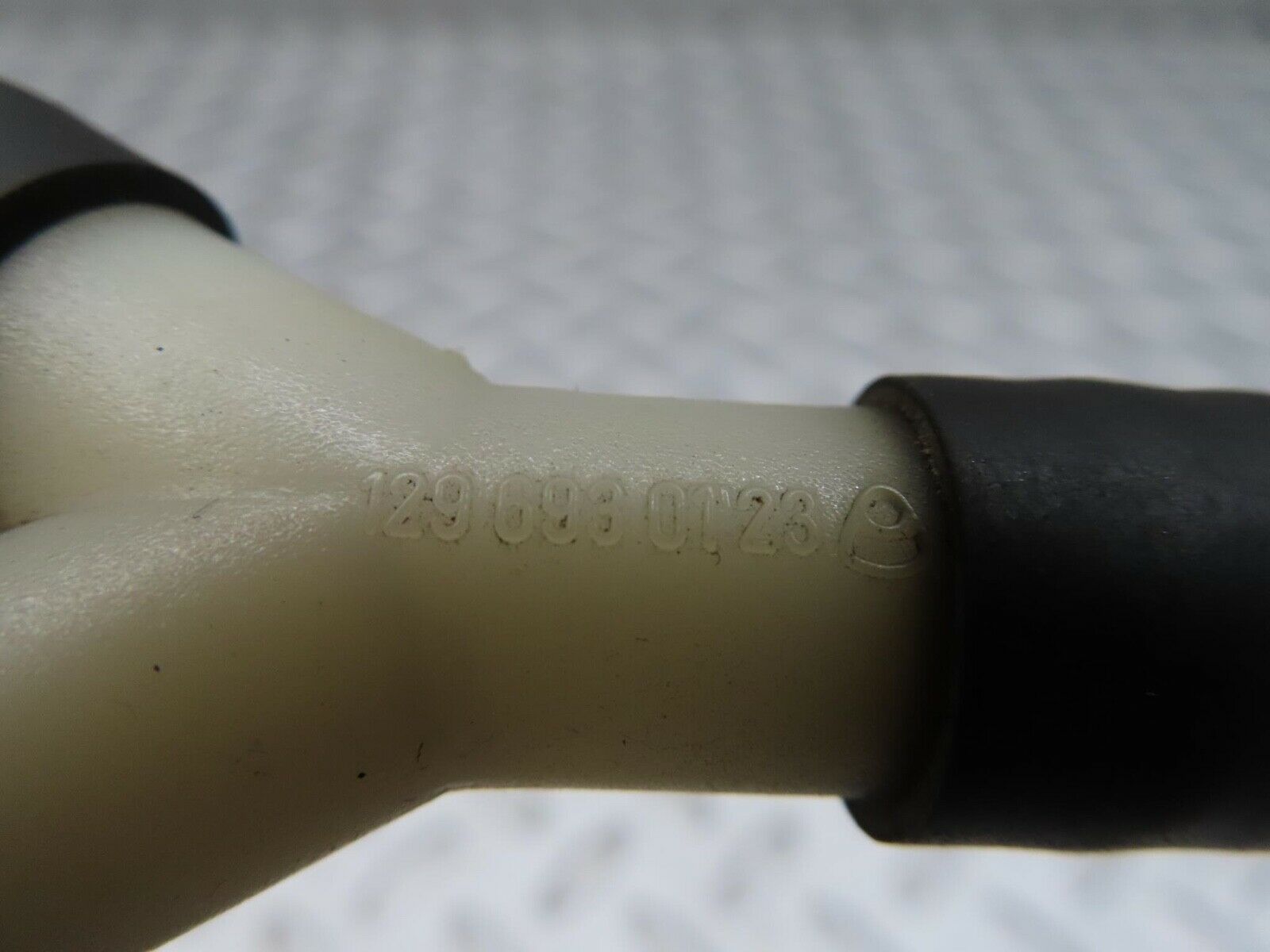 12234 Mercedes-Benz R129 300SL Coupe Trunk Pipe For Soft Top 1296930123