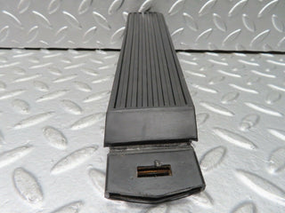 W123 accelerator pedal with rubber used OEM