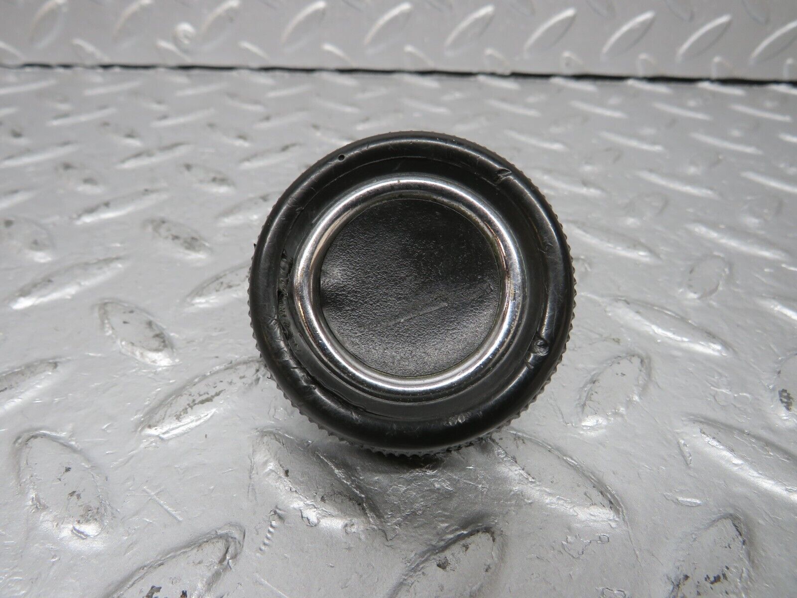 40235 Mercedes-Benz W110 230 Quarter Window Opener Handle