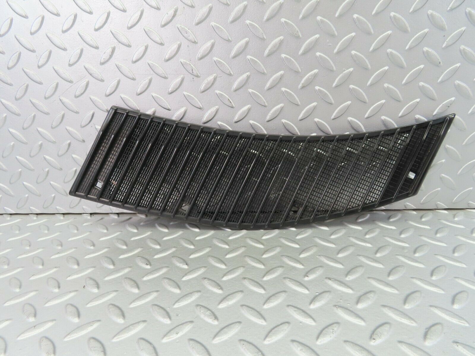 7569 Mercedes-Benz S123 230TE Wagon Air Intake Grill Left Side 1238362965