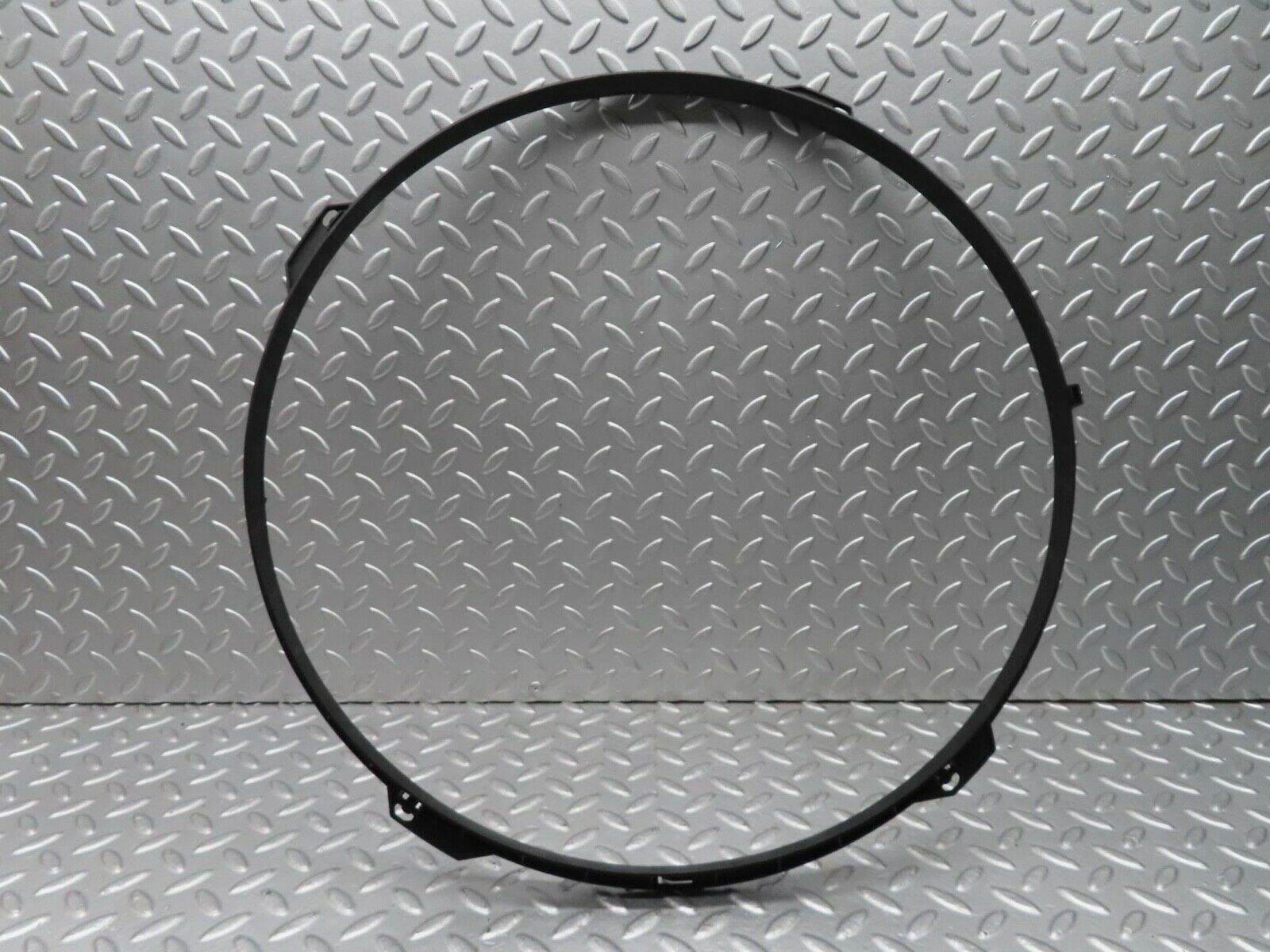 15043 Mercedes-Benz W140 S320 Radiator Fan Shroud Cover Ring 1405050555