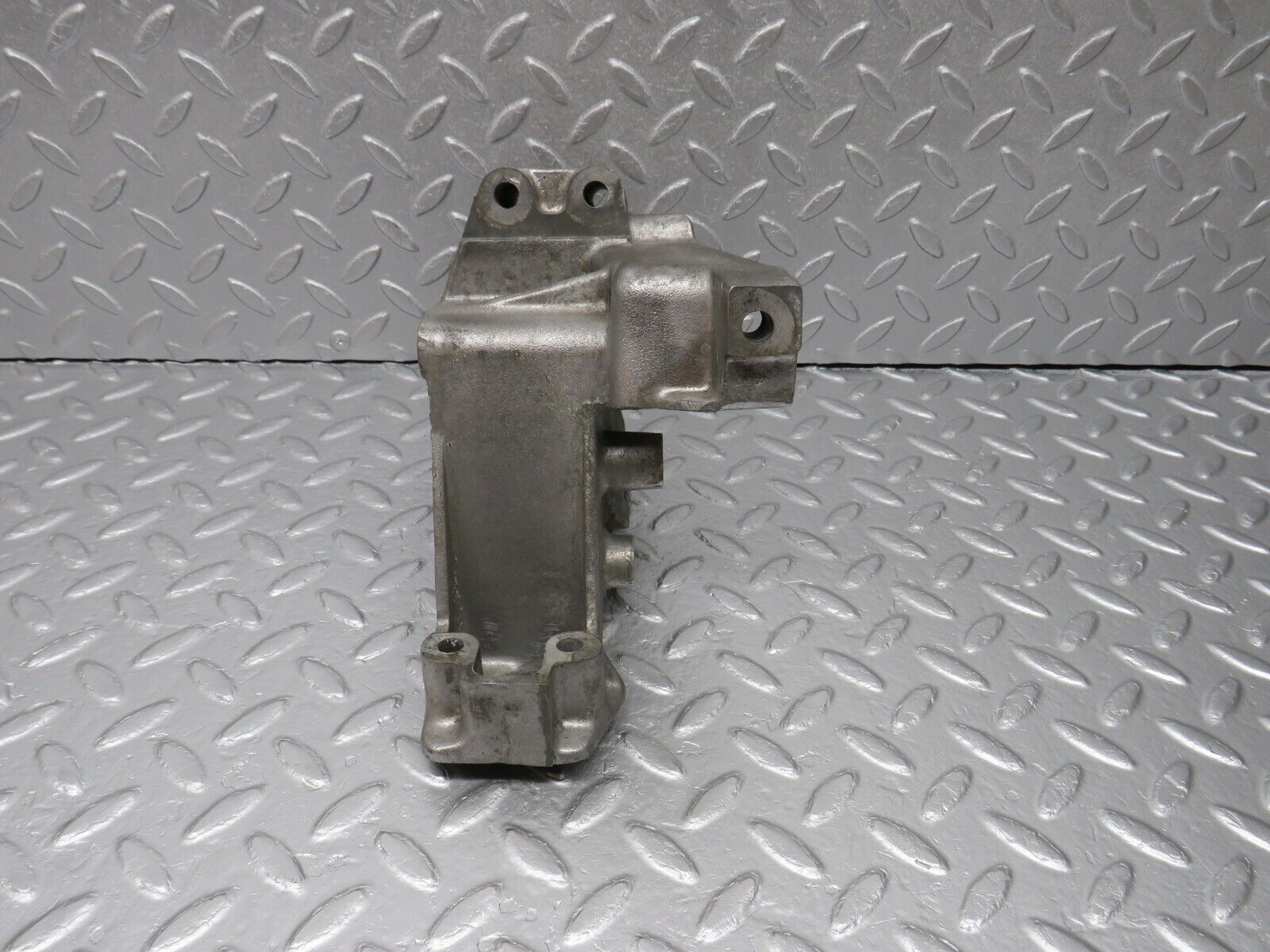 40652 Mercedes-Benz W123 300D Power Steering Pump Bracket 6172360330